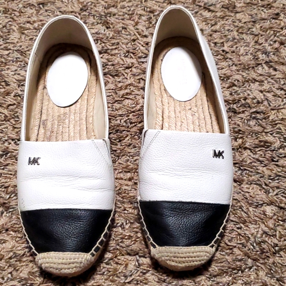 MICHAEL KORS SHOES SIZE 7